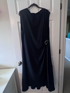Old Navy The Occasion Twist Front Midi Dress